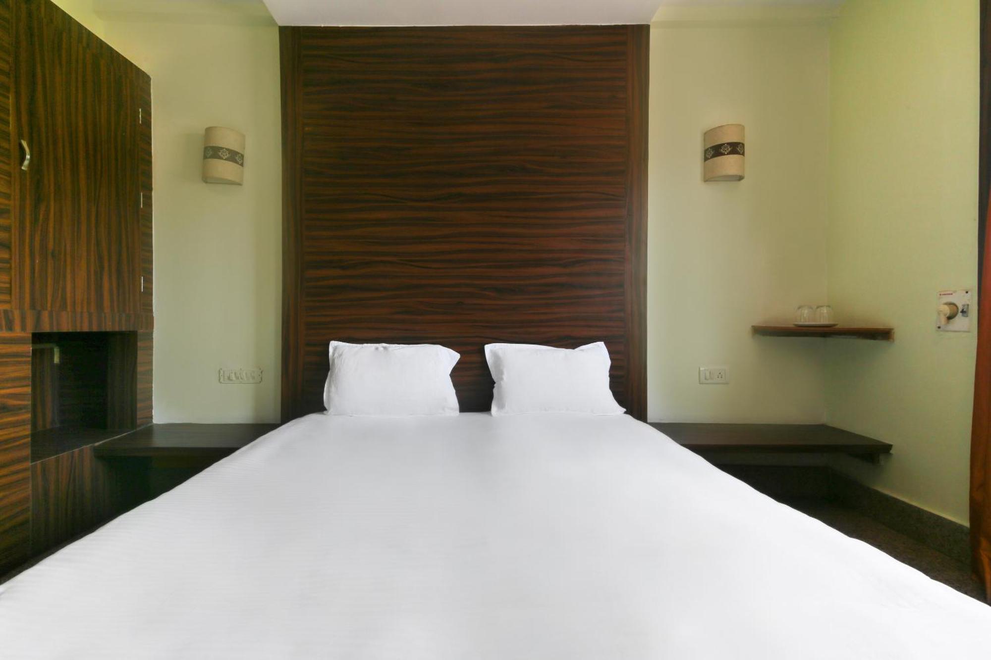 Hotel O Venkatesh Leela Hotel Ponda Buitenkant foto
